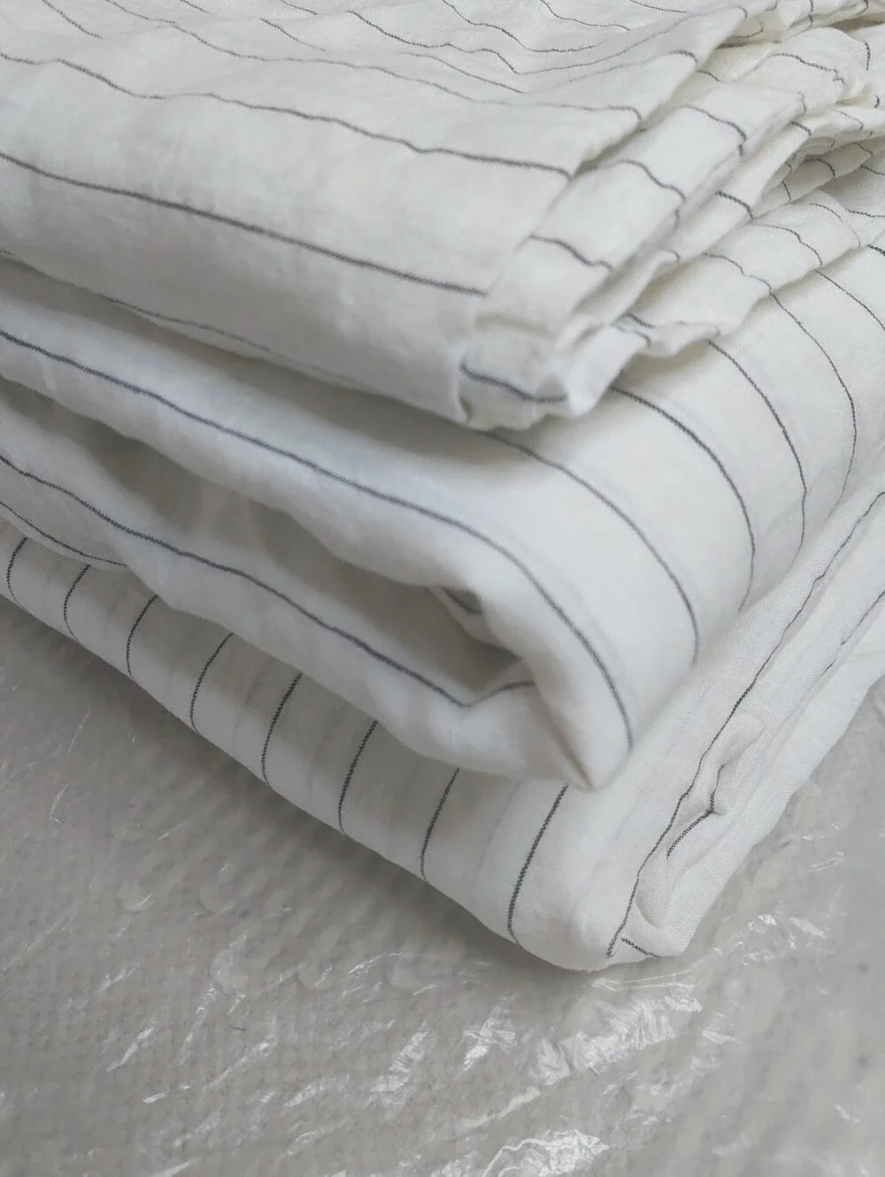 Quince 100% Linen Pencil Stripe Sheet Set & 2 Pillowcases! Queen (923)